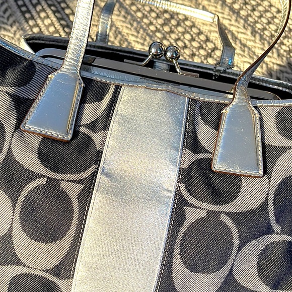 NWOT COACH Caryall Bag in Signature Jacquard Blue and Silver - Picture 4 of 8